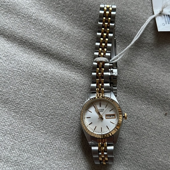 Pulsar Mineral Crystal Watche - Picture 2 of 8